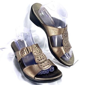 Clarks Bendables Womens Sandals Size 9.5M Slip-On Open Toe Wedge 65046 Casual